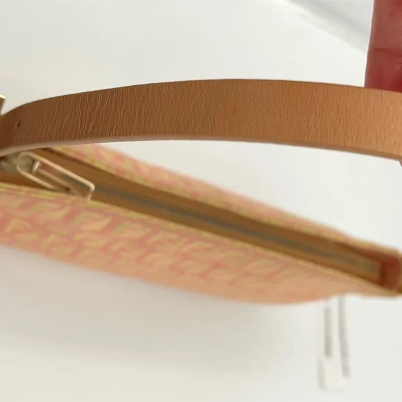 Fendi Jaquard Zucchino Baguette Pink and Gold Shoulder Bag w/Dust Bag and COA - Picture 7 of 16
